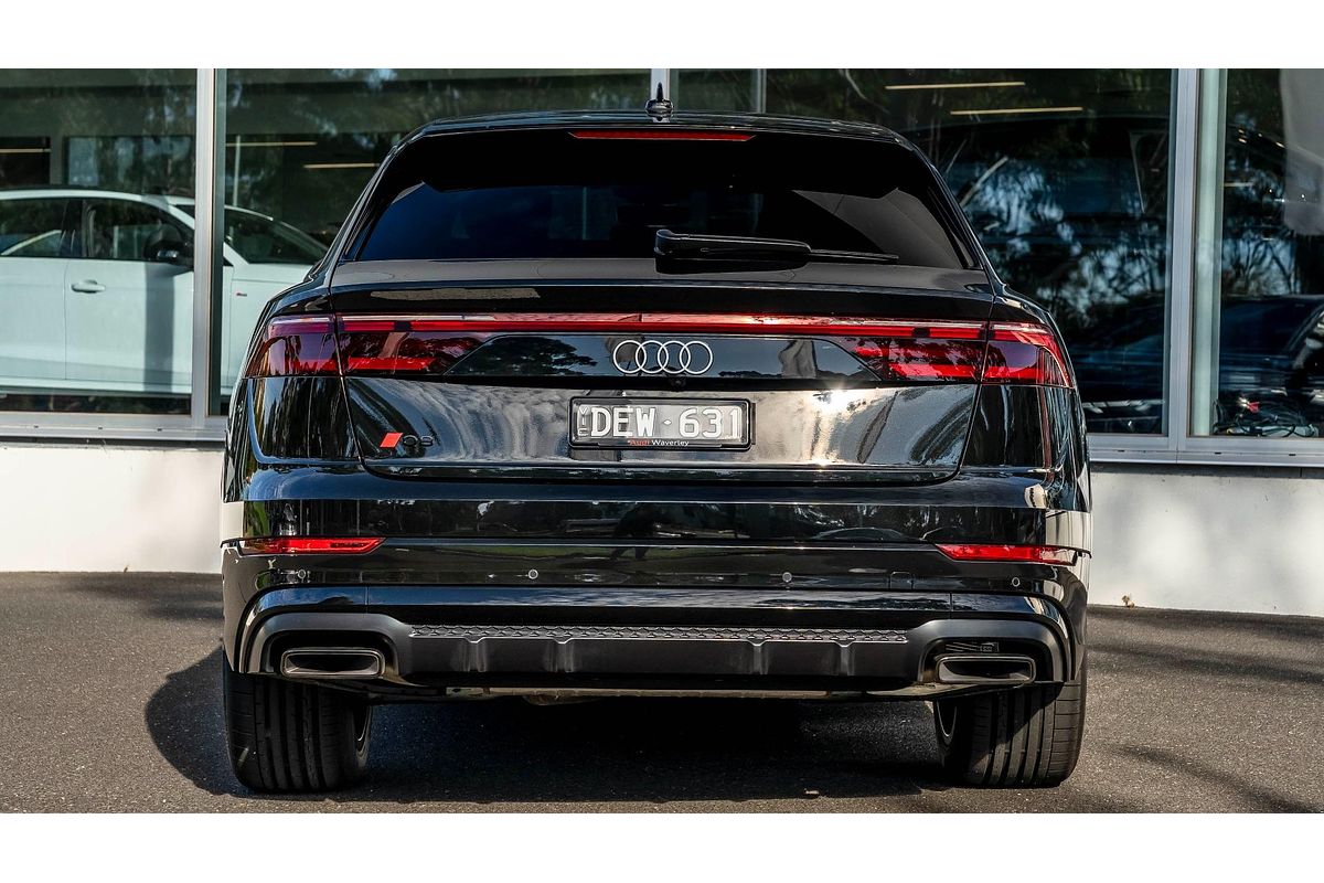 2024 Audi Q8 50 TDI S line F1