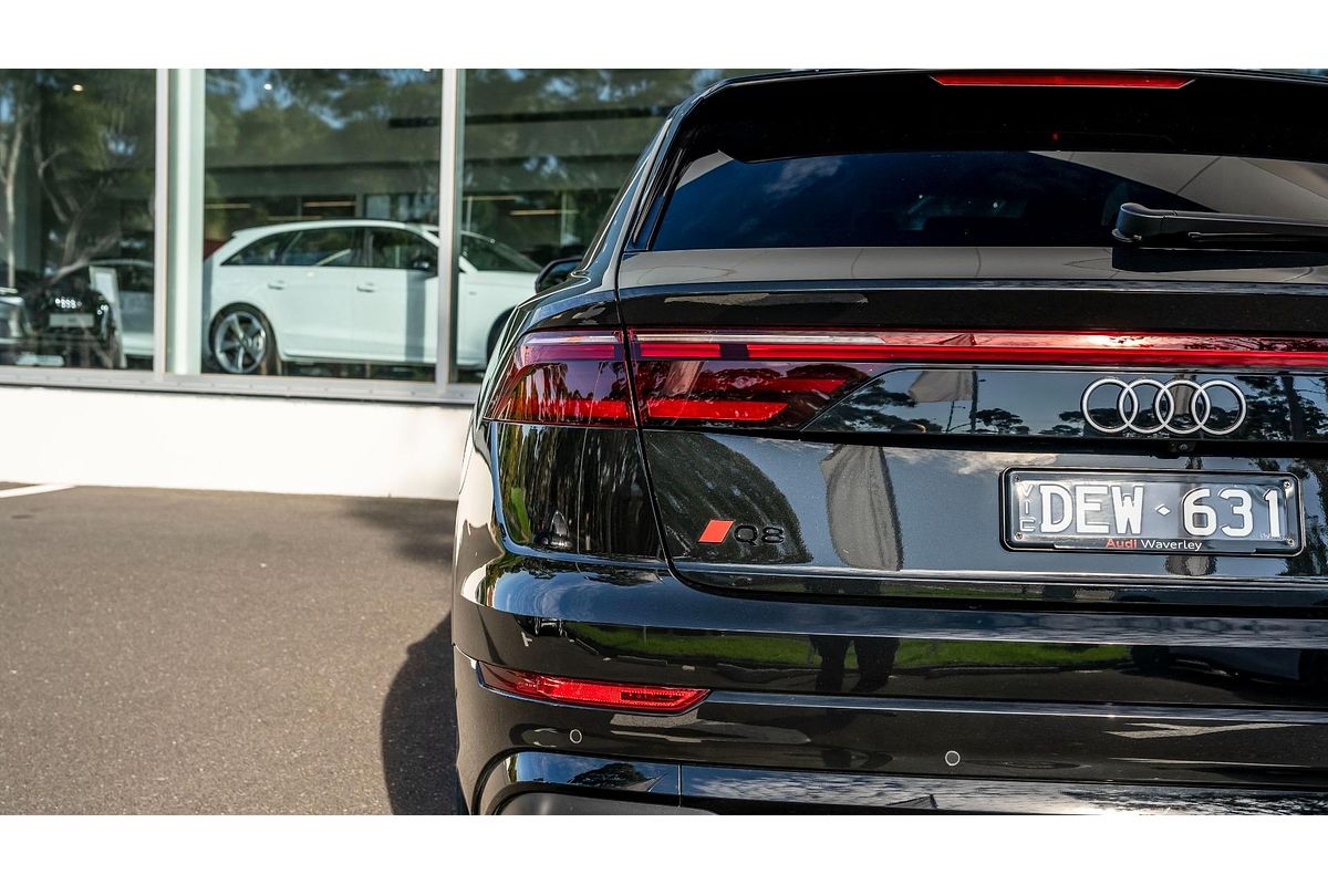 2024 Audi Q8 50 TDI S line F1