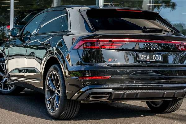 2024 Audi Q8 50 TDI S line F1