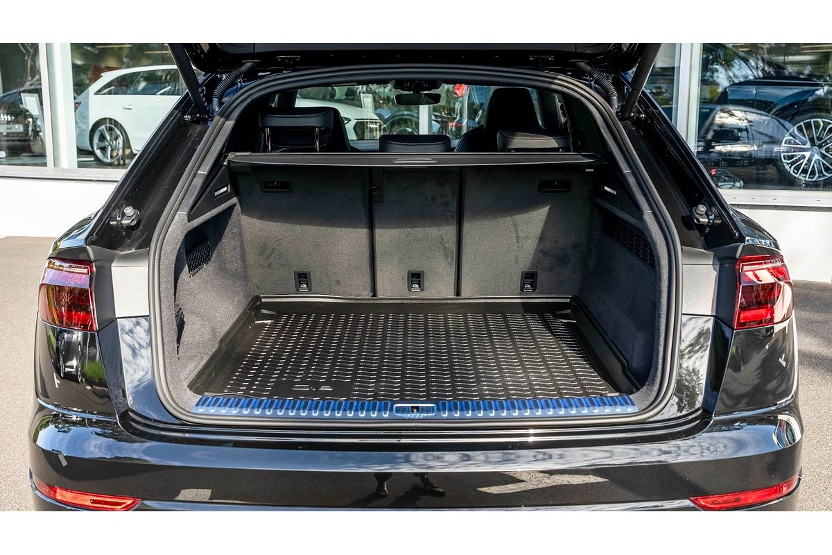 2024 Audi Q8 50 TDI S line F1