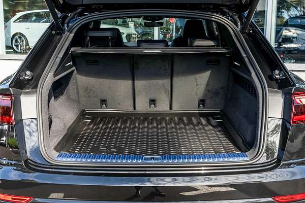 2024 Audi Q8 50 TDI S line F1