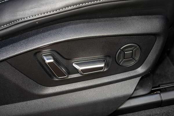 2024 Audi Q8 50 TDI S line F1