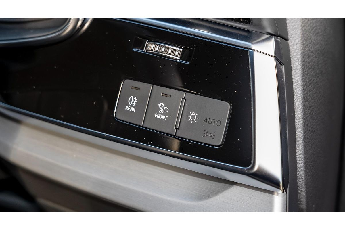 2024 Audi Q8 50 TDI S line F1