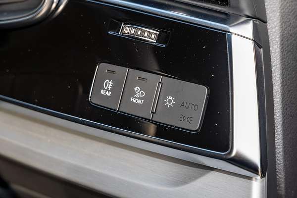 2024 Audi Q8 50 TDI S line F1