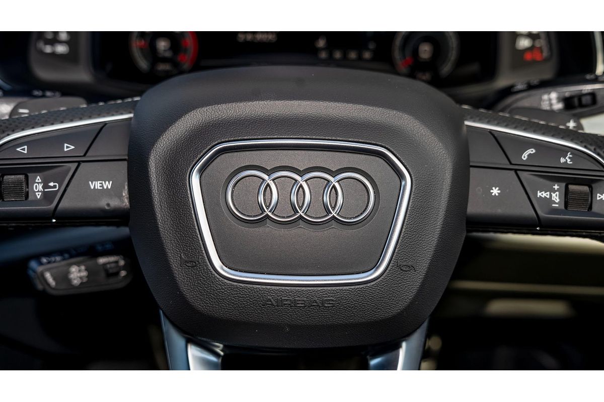 2024 Audi Q8 50 TDI S line F1