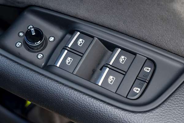 2024 Audi Q8 50 TDI S line F1