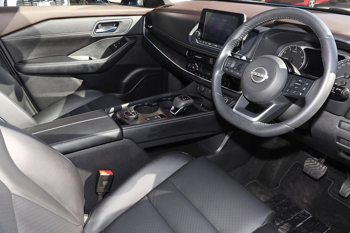 2024 Nissan X-TRAIL ST-L T33