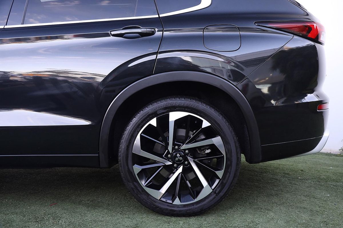2023 Mitsubishi Outlander PHEV Exceed ZM