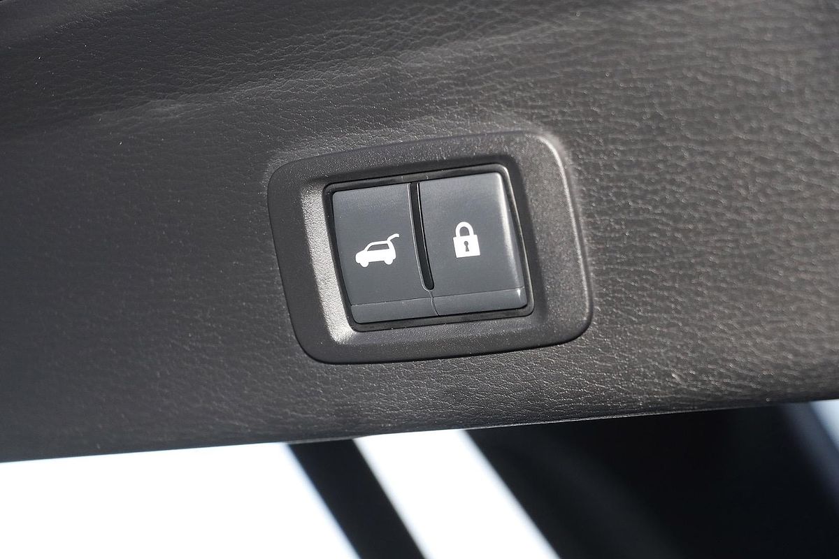 2023 Mitsubishi Outlander PHEV Exceed ZM