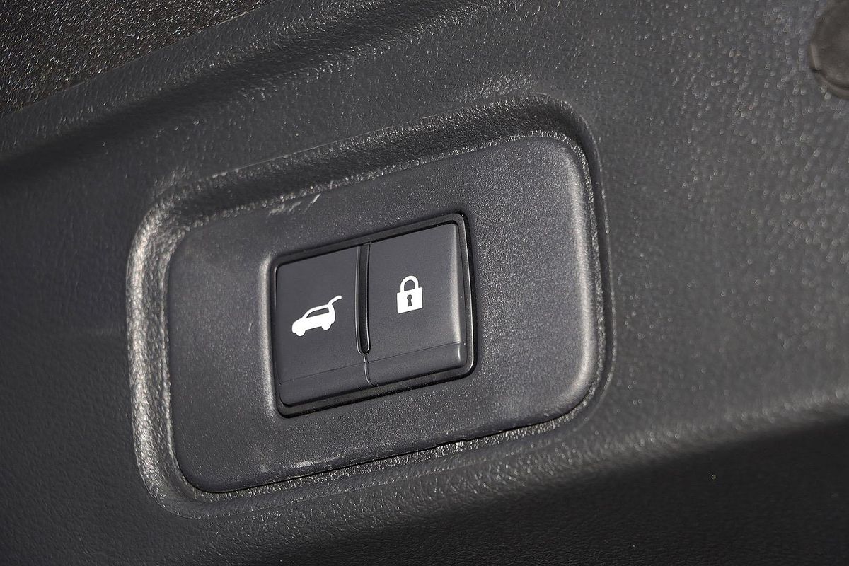 2024 Nissan Pathfinder ST-L R53