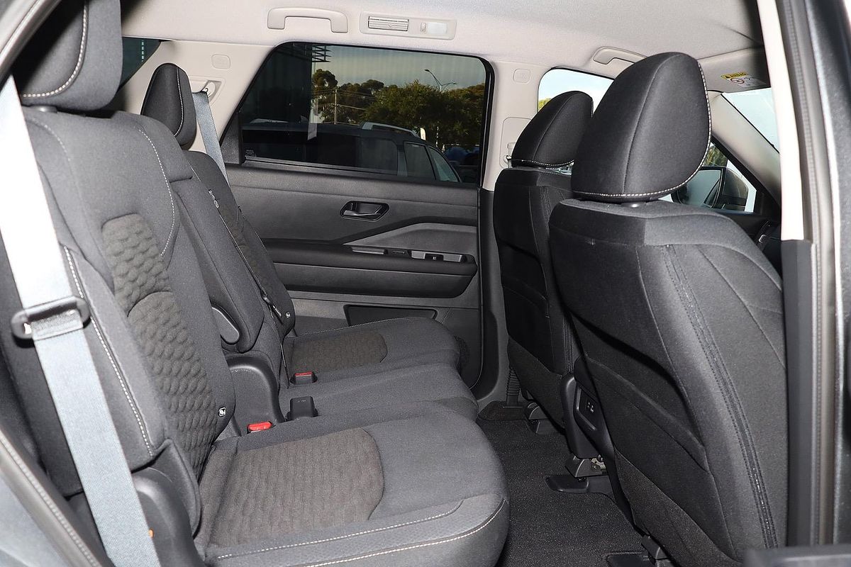 2024 Nissan Pathfinder ST-L R53
