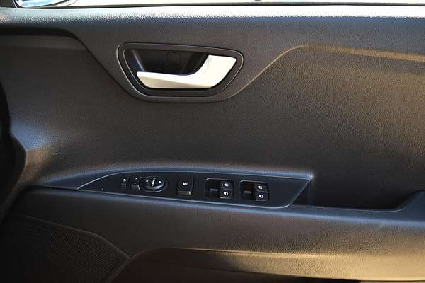 2022 Kia Stonic Sport YB