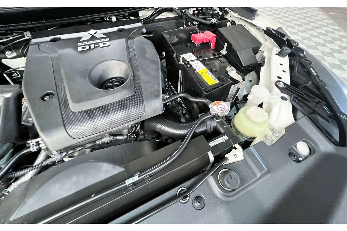 2019 Mitsubishi Triton GLX MR 4X4