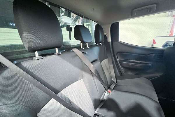 2019 Mitsubishi Triton GLX MR 4X4