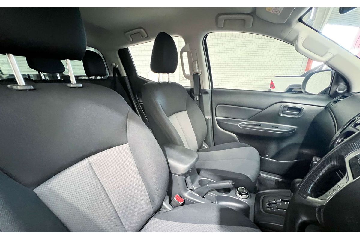 2019 Mitsubishi Triton GLX MR 4X4