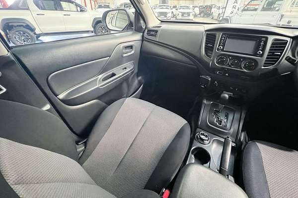 2019 Mitsubishi Triton GLX MR 4X4