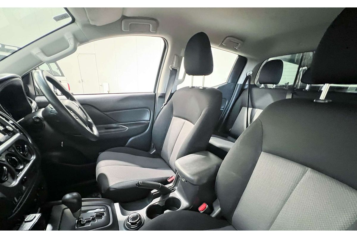 2019 Mitsubishi Triton GLX MR 4X4