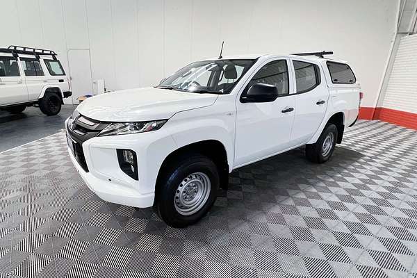 2019 Mitsubishi Triton GLX MR 4X4