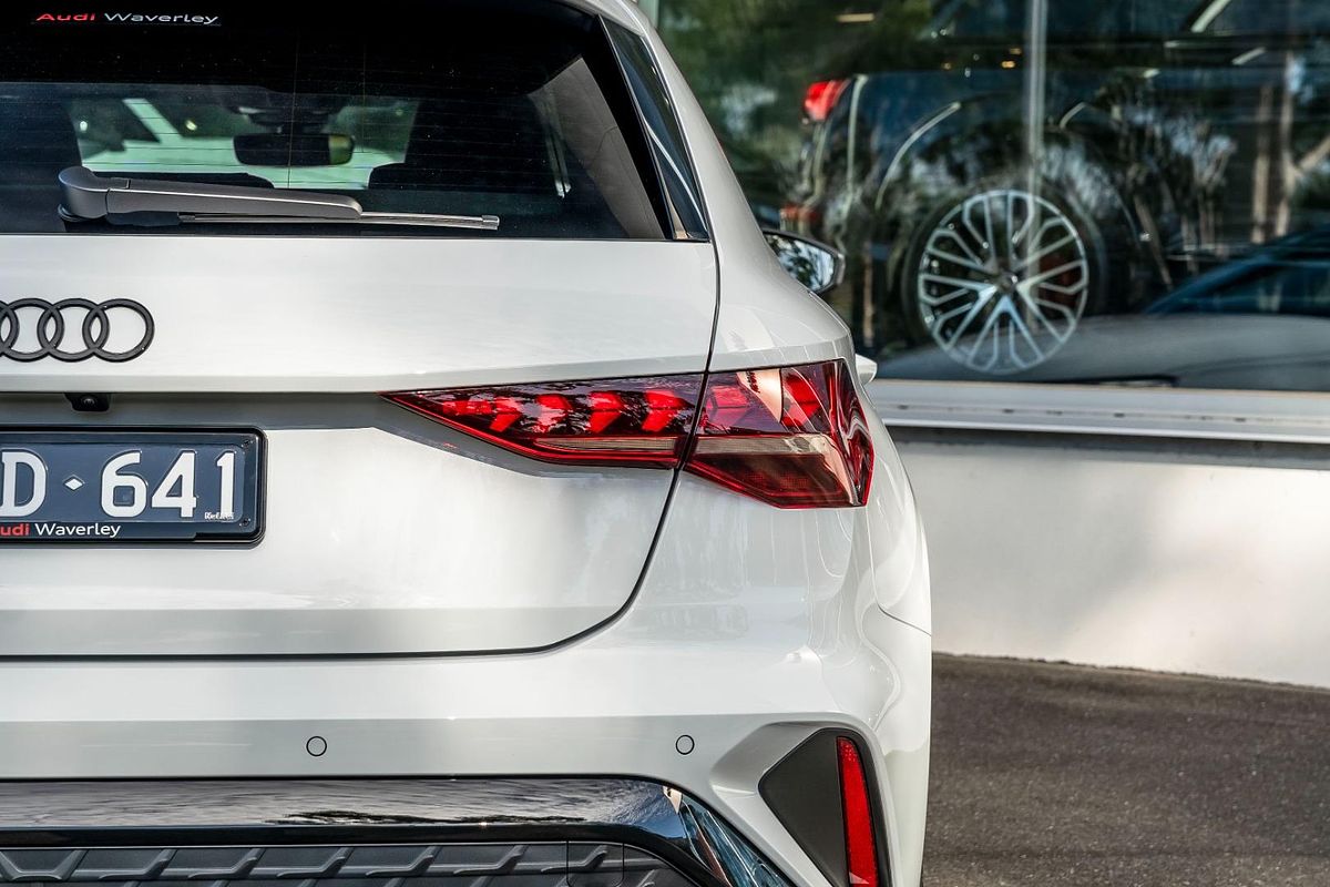 2024 Audi A3 35 TFSI S line GY