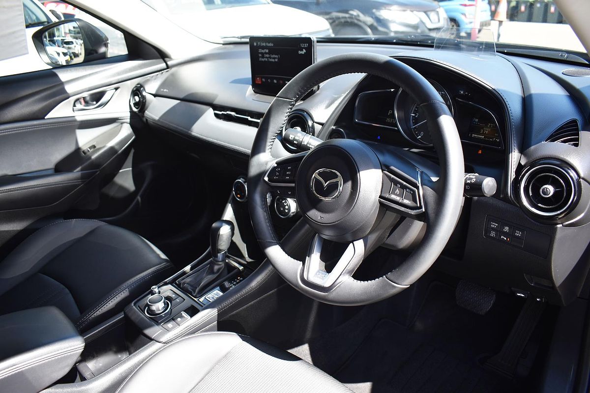 2023 Mazda CX-3 sTouring DK