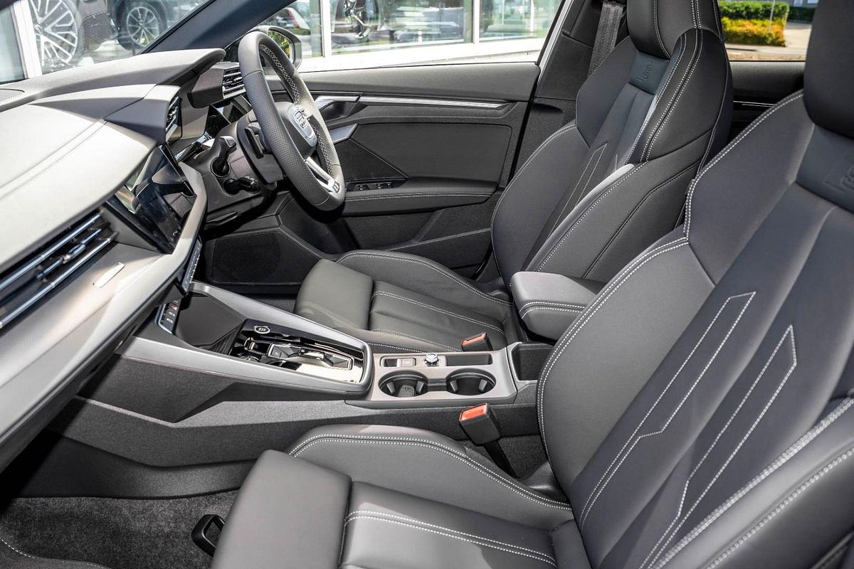 2024 Audi A3 35 TFSI S line GY