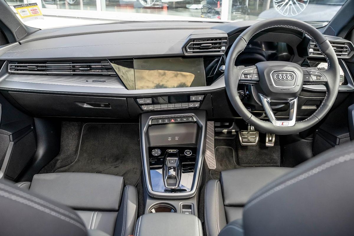 2024 Audi A3 35 TFSI S line GY