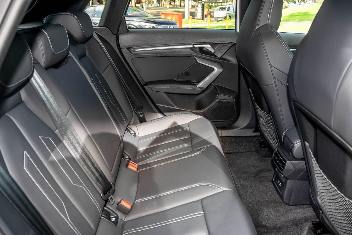 2024 Audi A3 35 TFSI S line GY