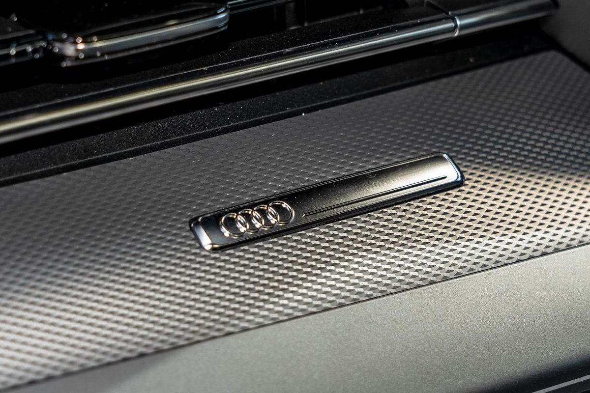 2024 Audi A3 35 TFSI S line GY