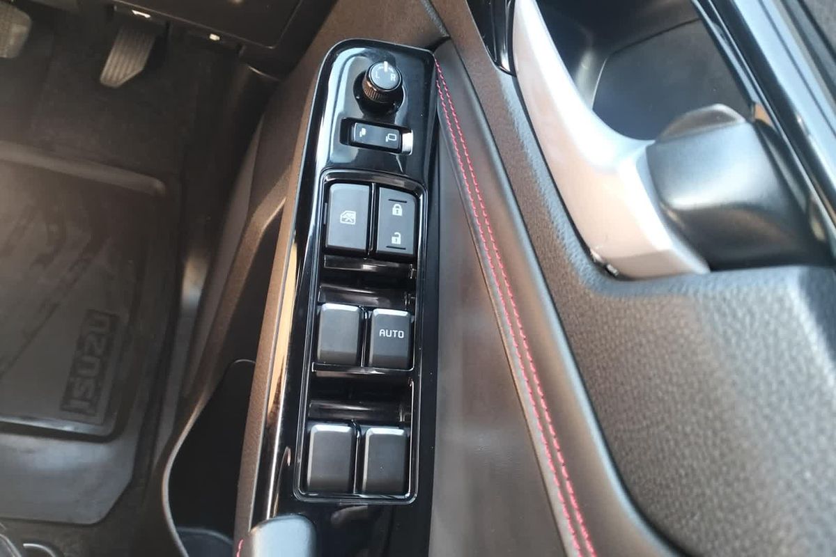 2022 Isuzu D-MAX X-TERRAIN 4X4