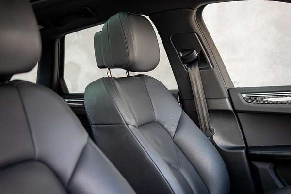 2022 Porsche Macan S 95B