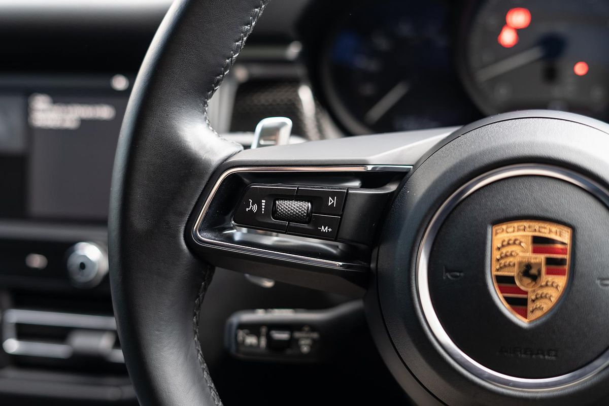 2022 Porsche Macan S 95B