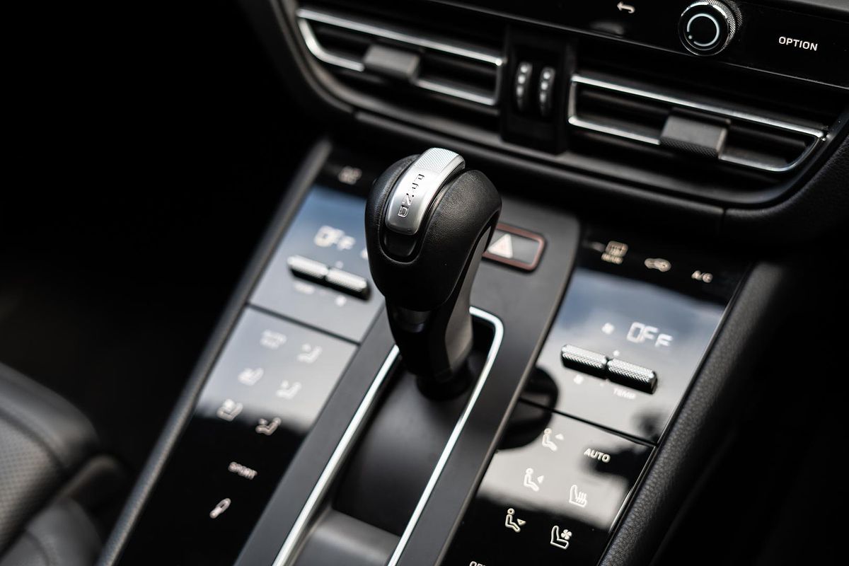 2022 Porsche Macan S 95B