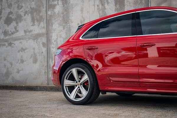 2022 Porsche Macan S 95B