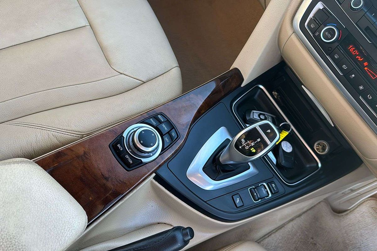 2013 BMW 3 Series 328i F30