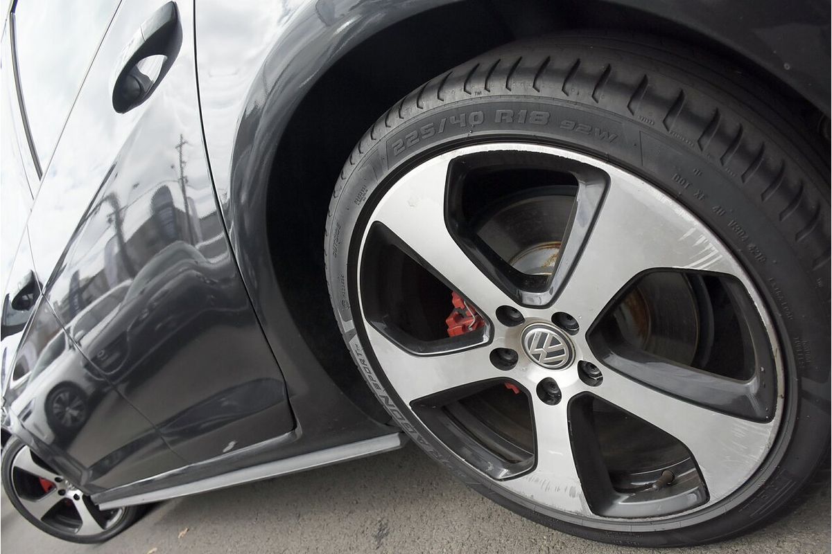 2014 Volkswagen Golf GTI 7