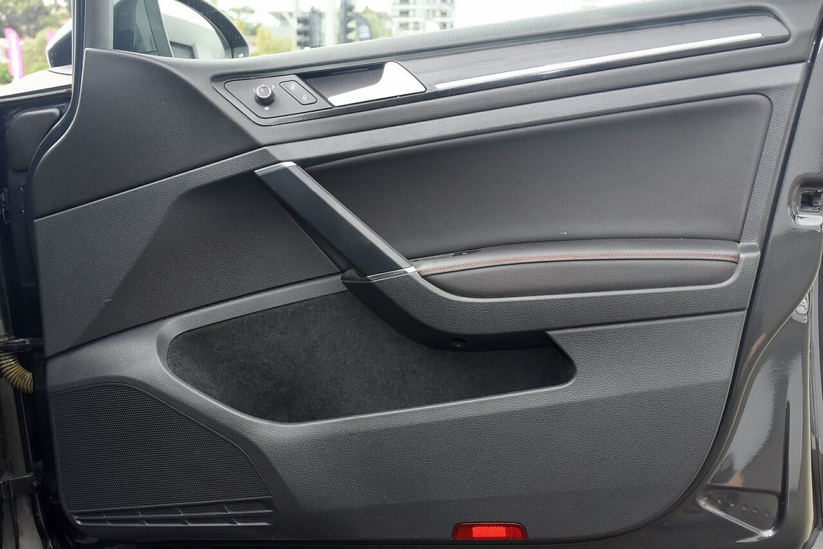 2014 Volkswagen Golf GTI 7