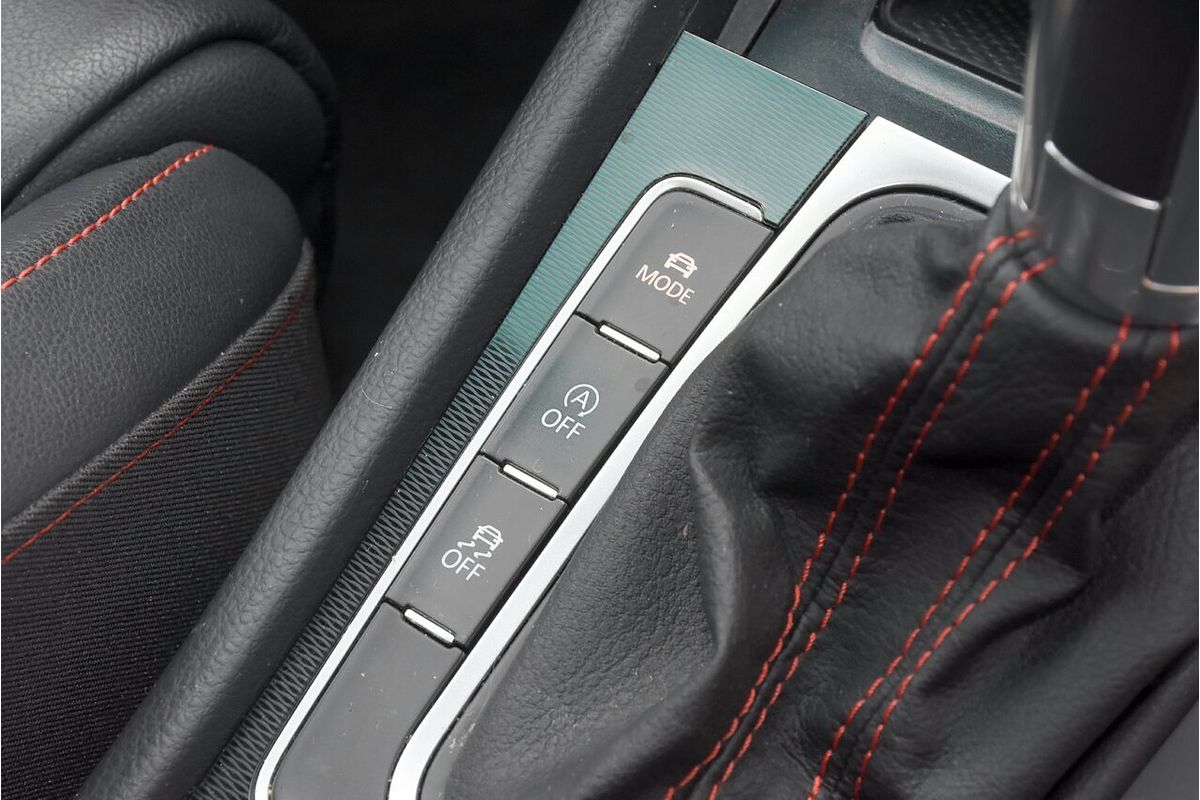 2014 Volkswagen Golf GTI 7