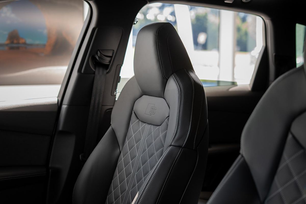 2025 Audi SQ7 TFSI 4M
