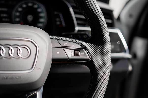 2025 Audi SQ7 TFSI 4M