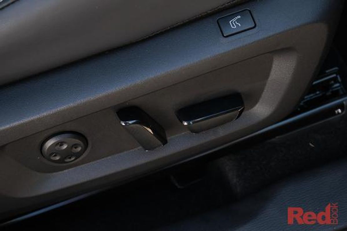 2025 Mitsubishi Outlander PHEV GSR ZM