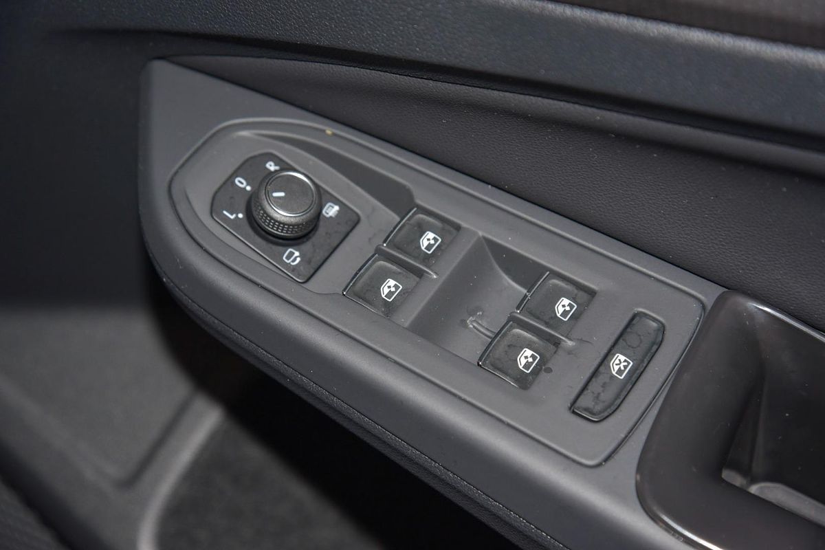 2024 Volkswagen Golf GTI 8