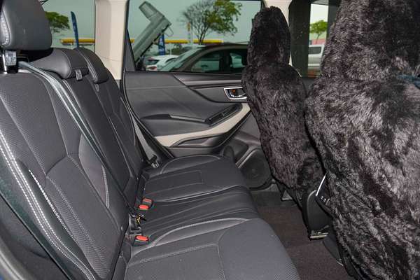 2022 Subaru Forester 2.5i-S S5