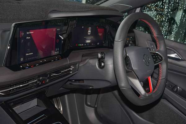 2024 Volkswagen Golf GTI 8
