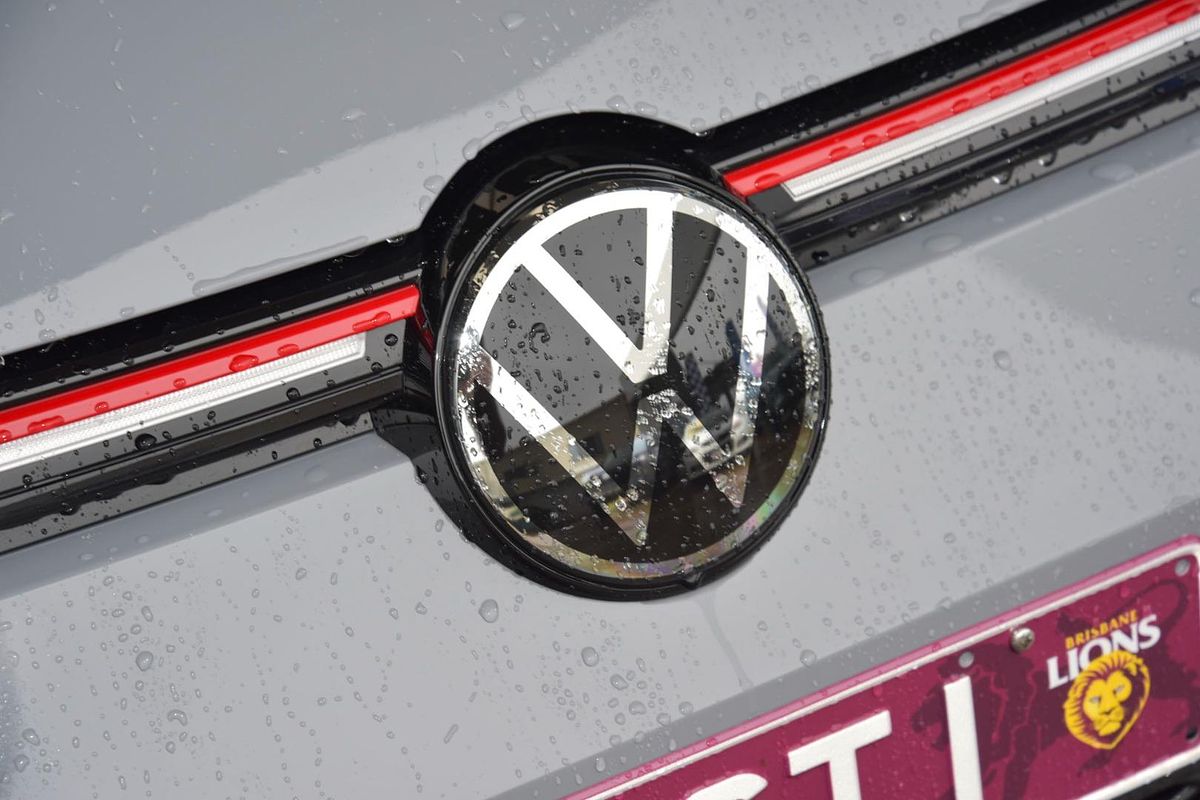 2024 Volkswagen Golf GTI 8