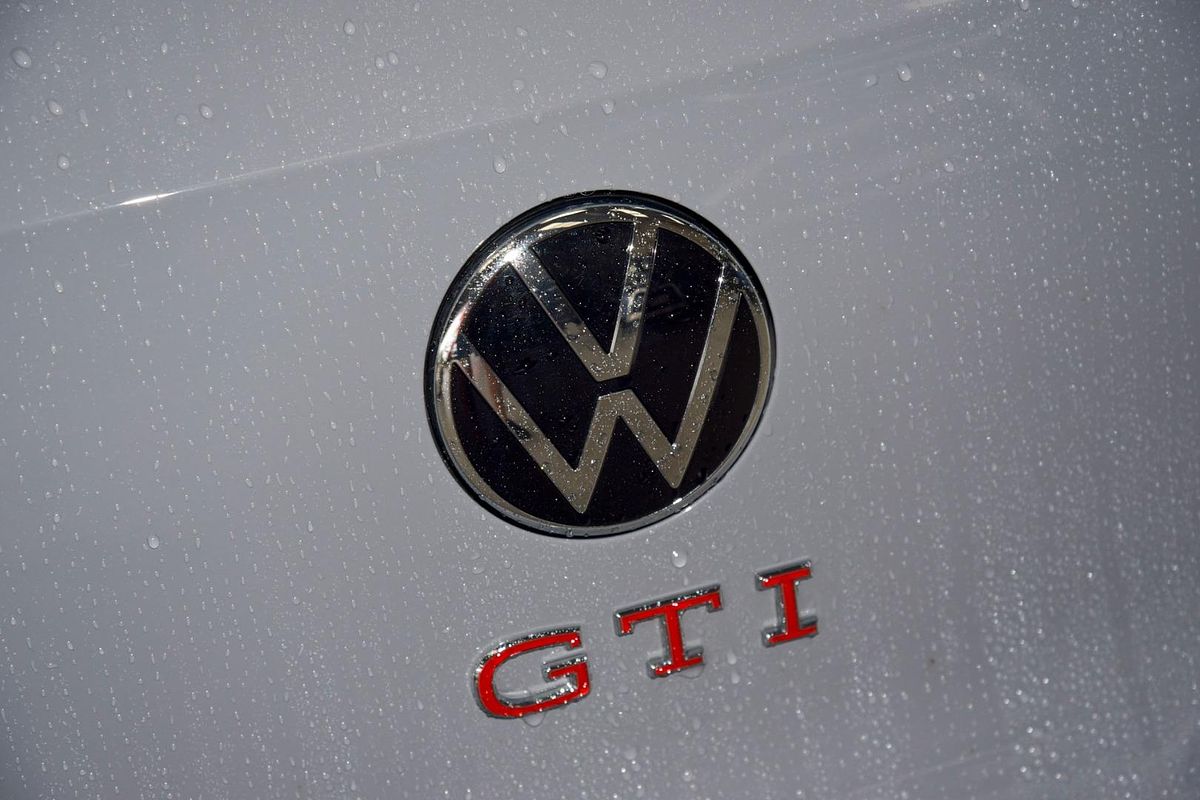 2024 Volkswagen Golf GTI 8