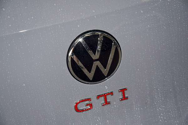 2024 Volkswagen Golf GTI 8