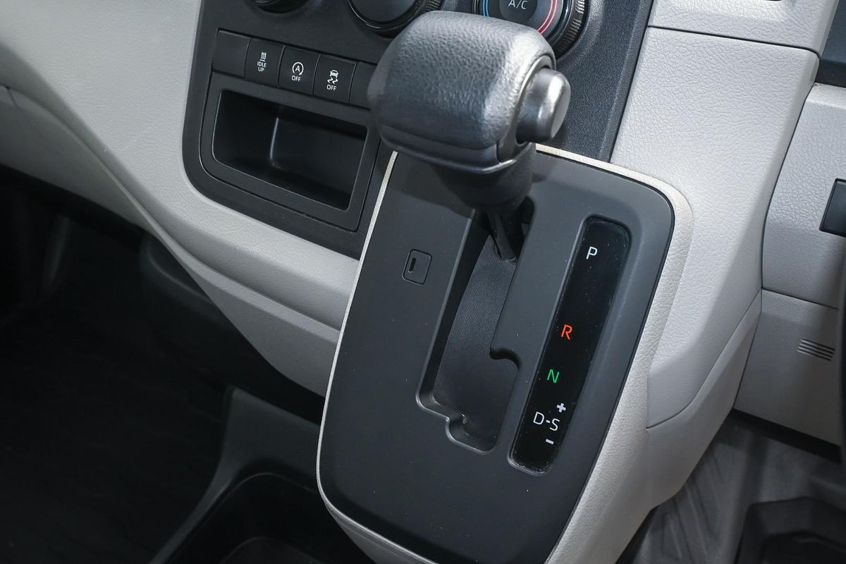 2022 Toyota Hiace GDH300R LWB