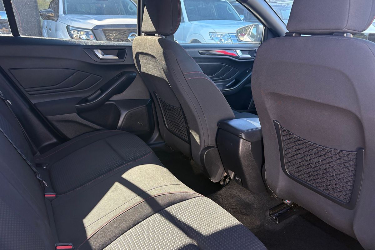 2019 Ford Focus ST-Line SA