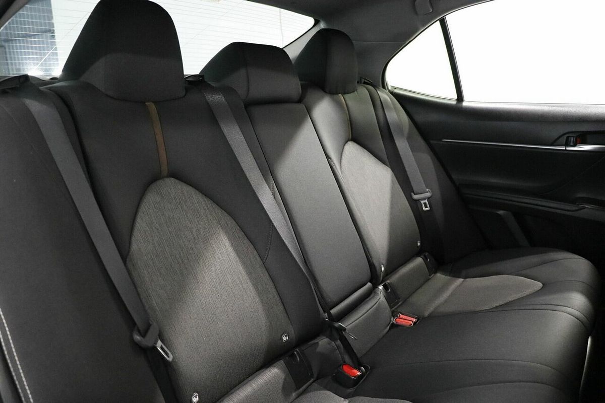 2020 Toyota Camry Ascent Sport AXVH71R