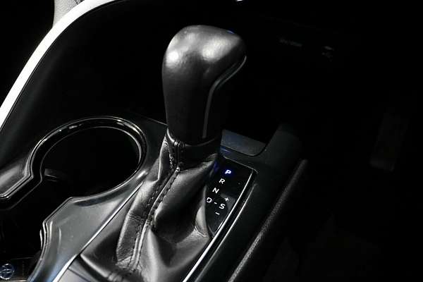 2020 Toyota Camry Ascent Sport AXVH71R